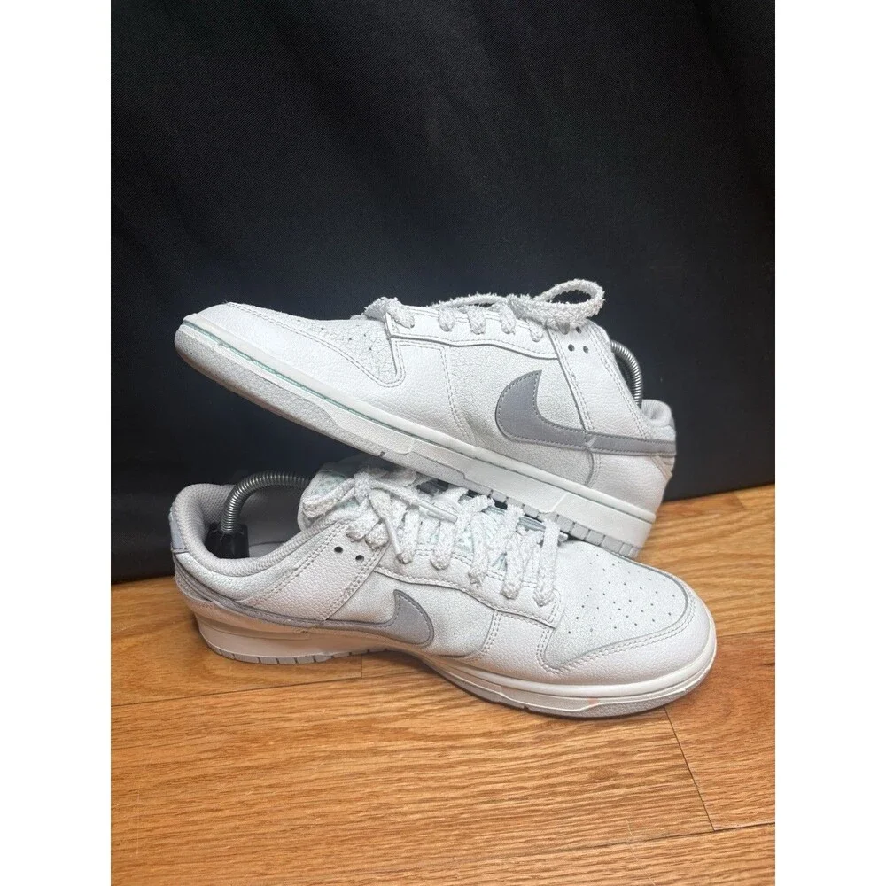 Nike Dunk Low SE Winter Storm Mens Size 9.5 White Gray Athletic Shoes Sneakers